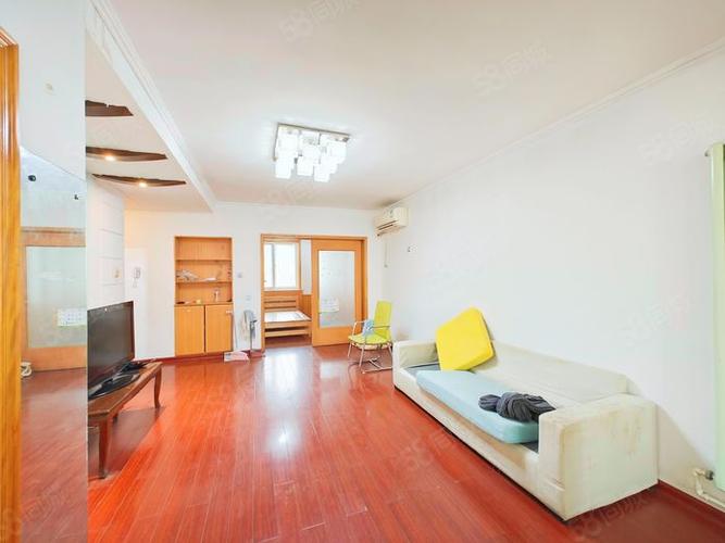 青岛新贵都A区一居室二手房价格