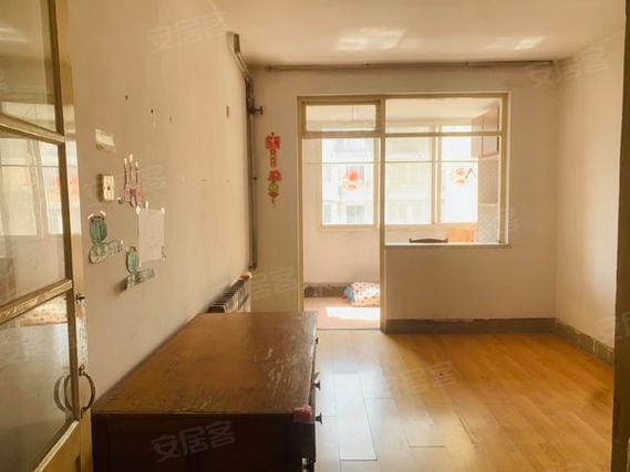 青岛新贵都A区一居室二手房价格