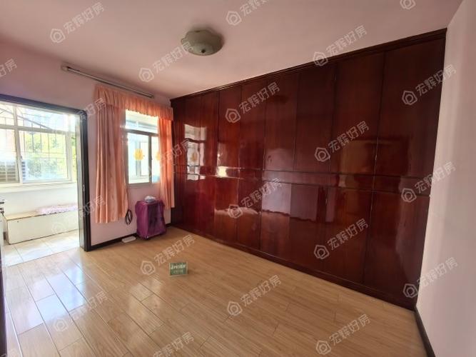 冷酷街景河社区二手房