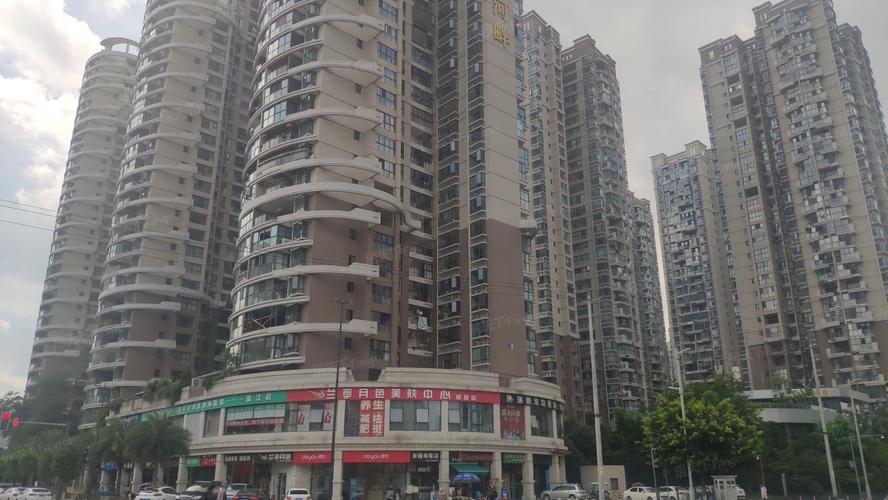 温江千禧河畔国际社区