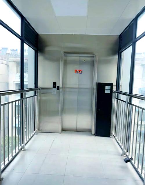 华林新村社区装电梯